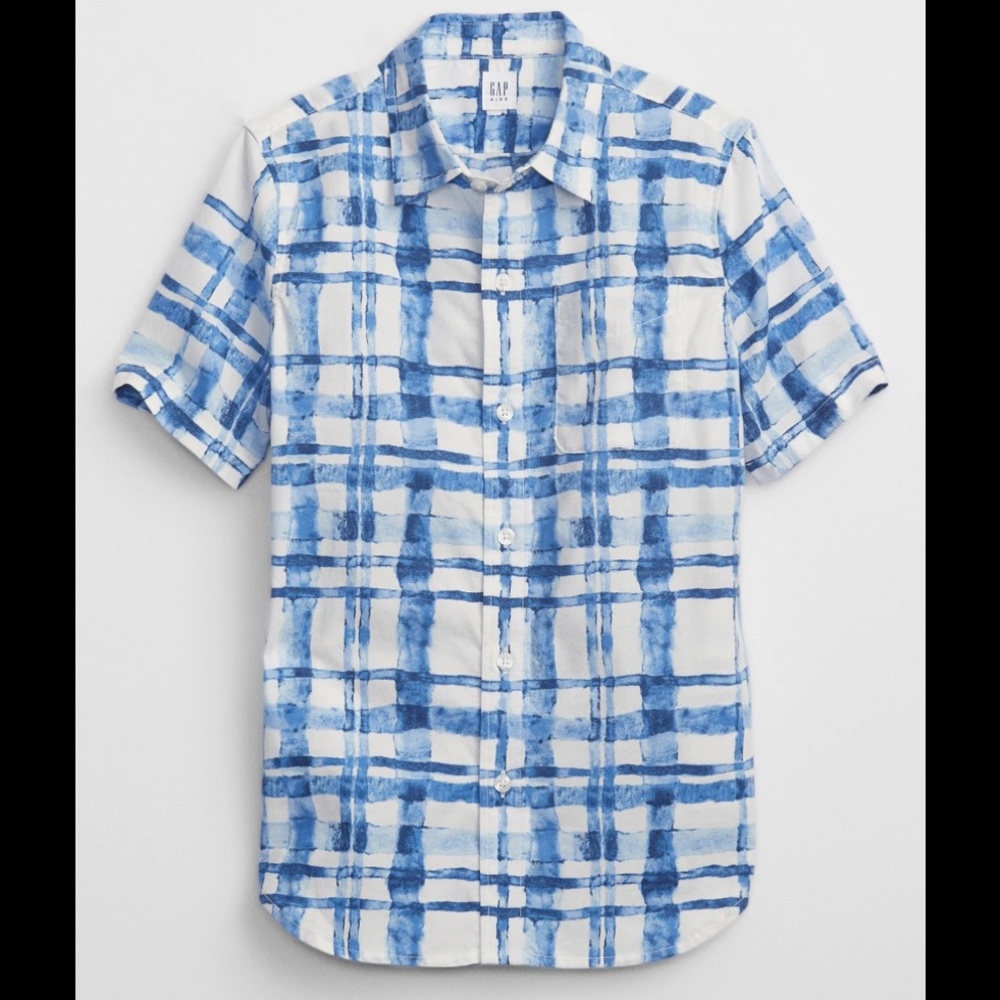 New GAP Plaid poplin cotton shortsleeved button down shirt